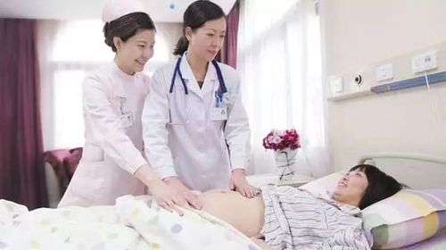 超預(yù)產(chǎn)期一星期胎兒遲遲不發(fā)動,孩子出來后媽媽想抽自己